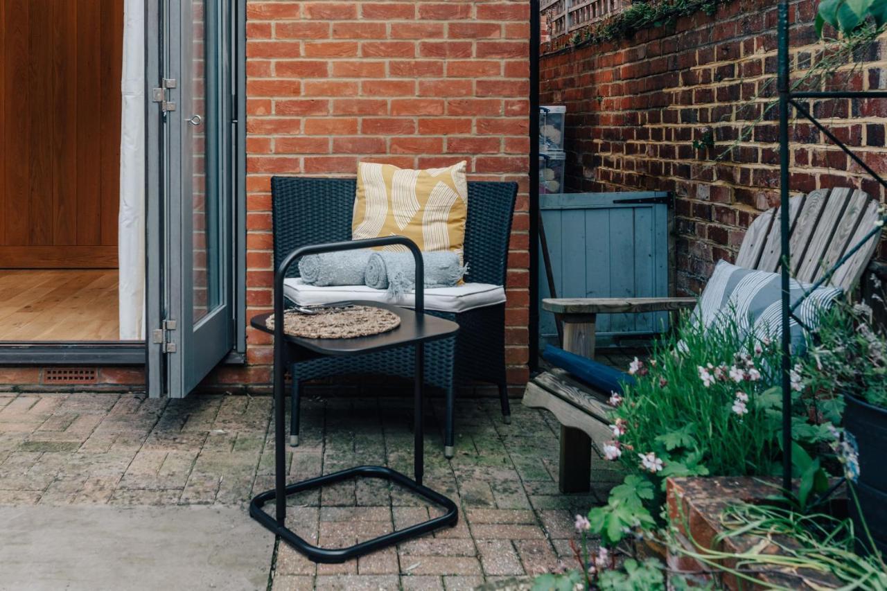 Henley Gardens Apartment Exterior foto