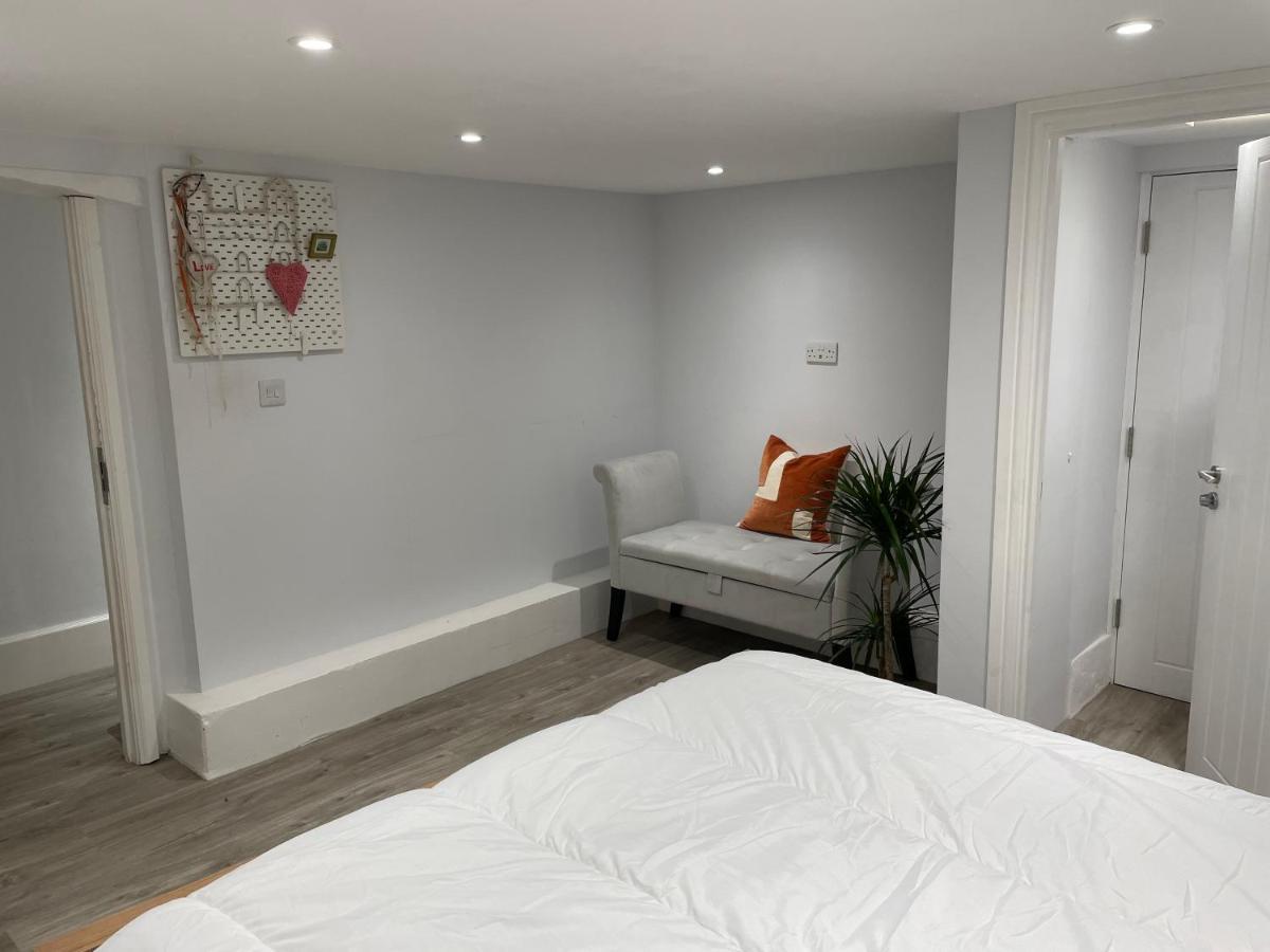 Henley Gardens Apartment Exterior foto