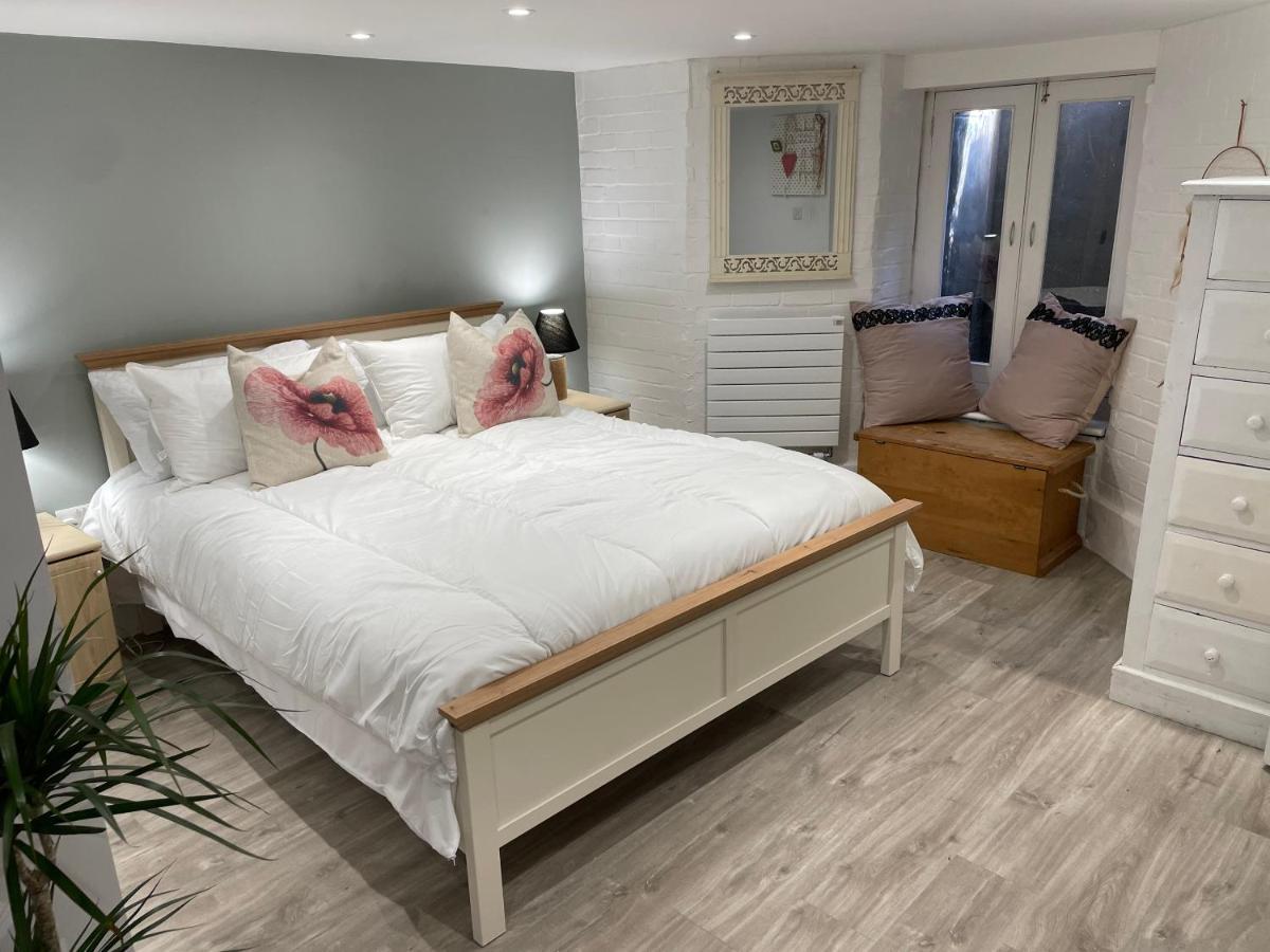 Henley Gardens Apartment Exterior foto